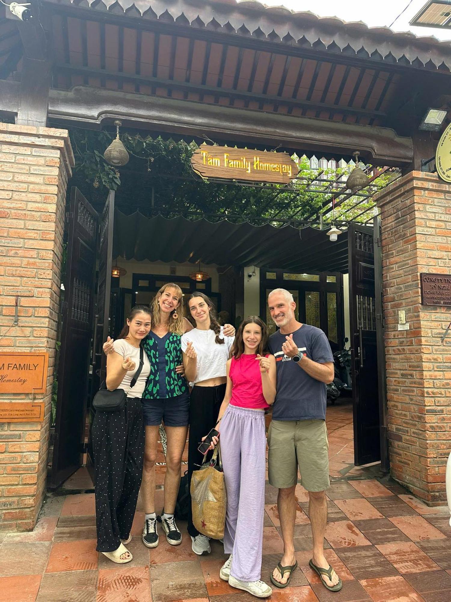 Tam Family Homestay-Hue Buitenkant foto